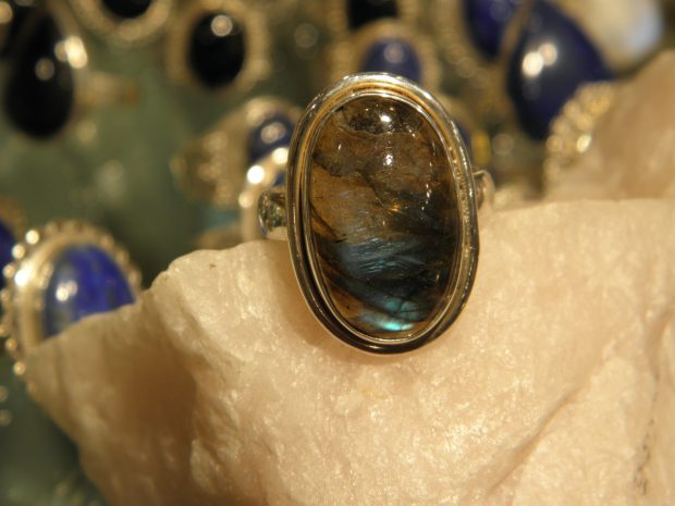 Bague en labradorite BL1